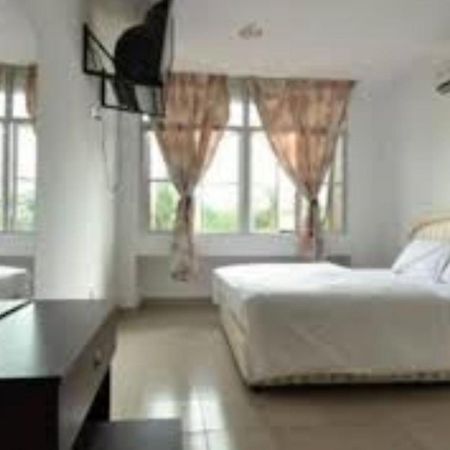 Melawati Ria Hotel Kuala Selangor Esterno foto