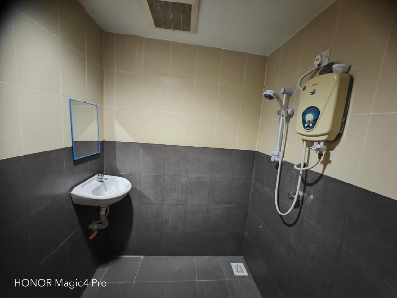 Melawati Ria Hotel Kuala Selangor Esterno foto