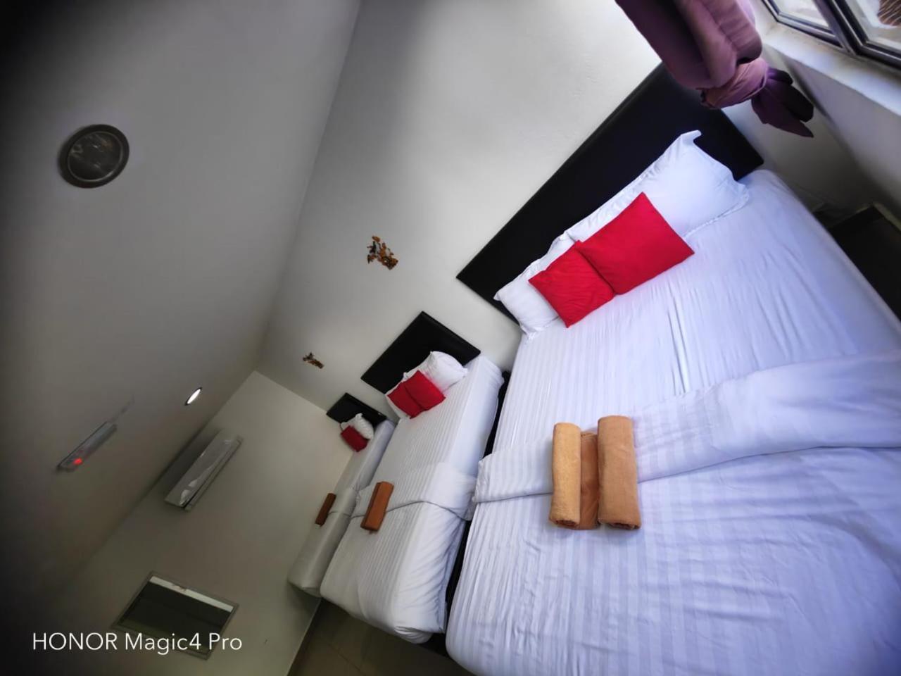 Melawati Ria Hotel Kuala Selangor Esterno foto