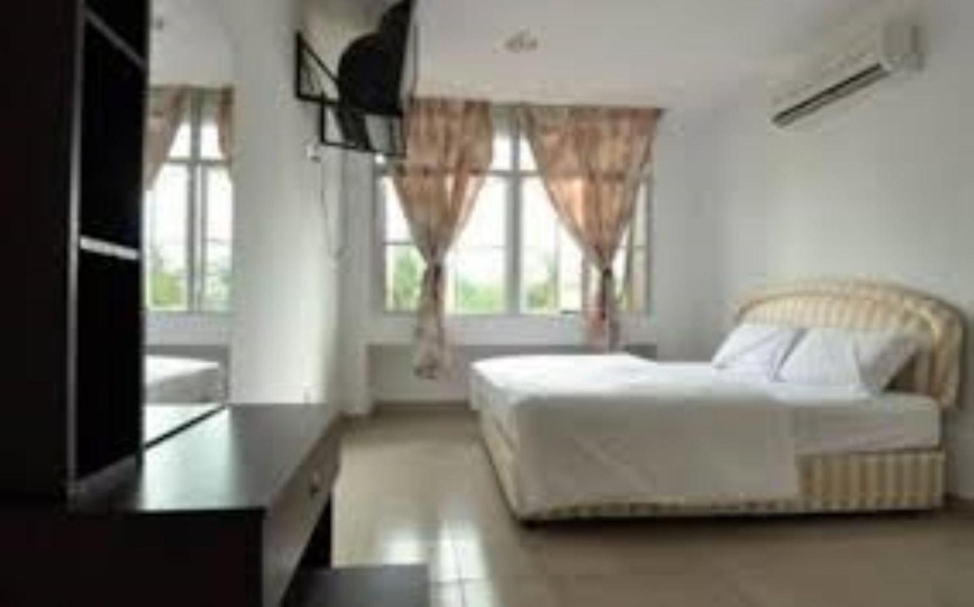 Melawati Ria Hotel Kuala Selangor Esterno foto